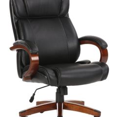 Кресло офисное BRABIX PREMIUM "Magnum EX-701" (дерево, рециклированная кожа, черное) 531827 в Новом Уренгое - novyy-urengoy.mebel24.online | фото 1