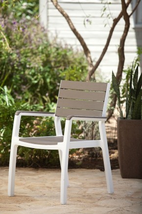 Стул c подлокотниками Гармония (Harmony armchair) белый-капучино в Новом Уренгое - novyy-urengoy.mebel24.online | фото 1